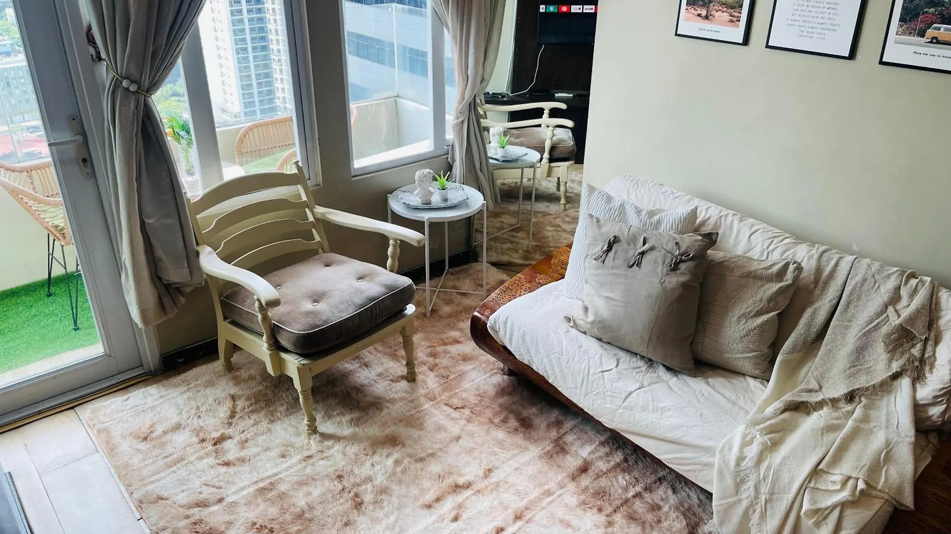 City Haven Bgc Near Resto&Mall Manila 0*,